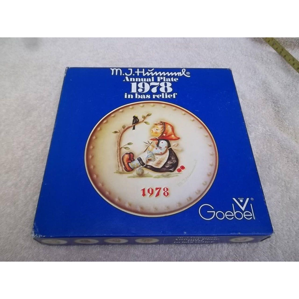 Hummel 1978 Happy Pastime Goebel Annual Collector Plate